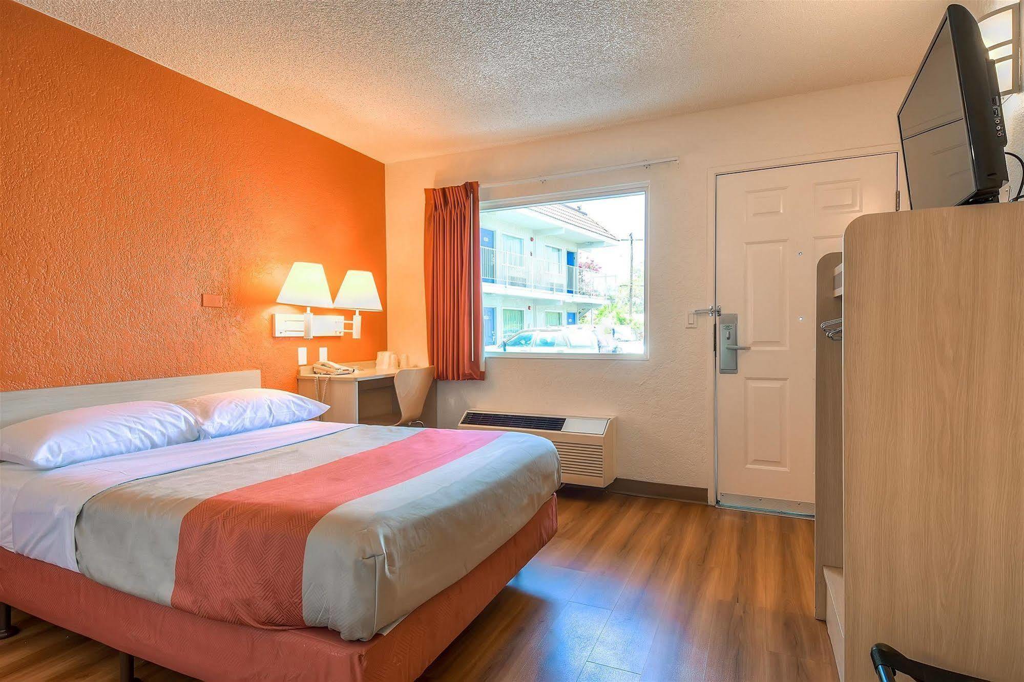 Motel 6-Norwalk, Ca - Los Angeles Kültér fotó
