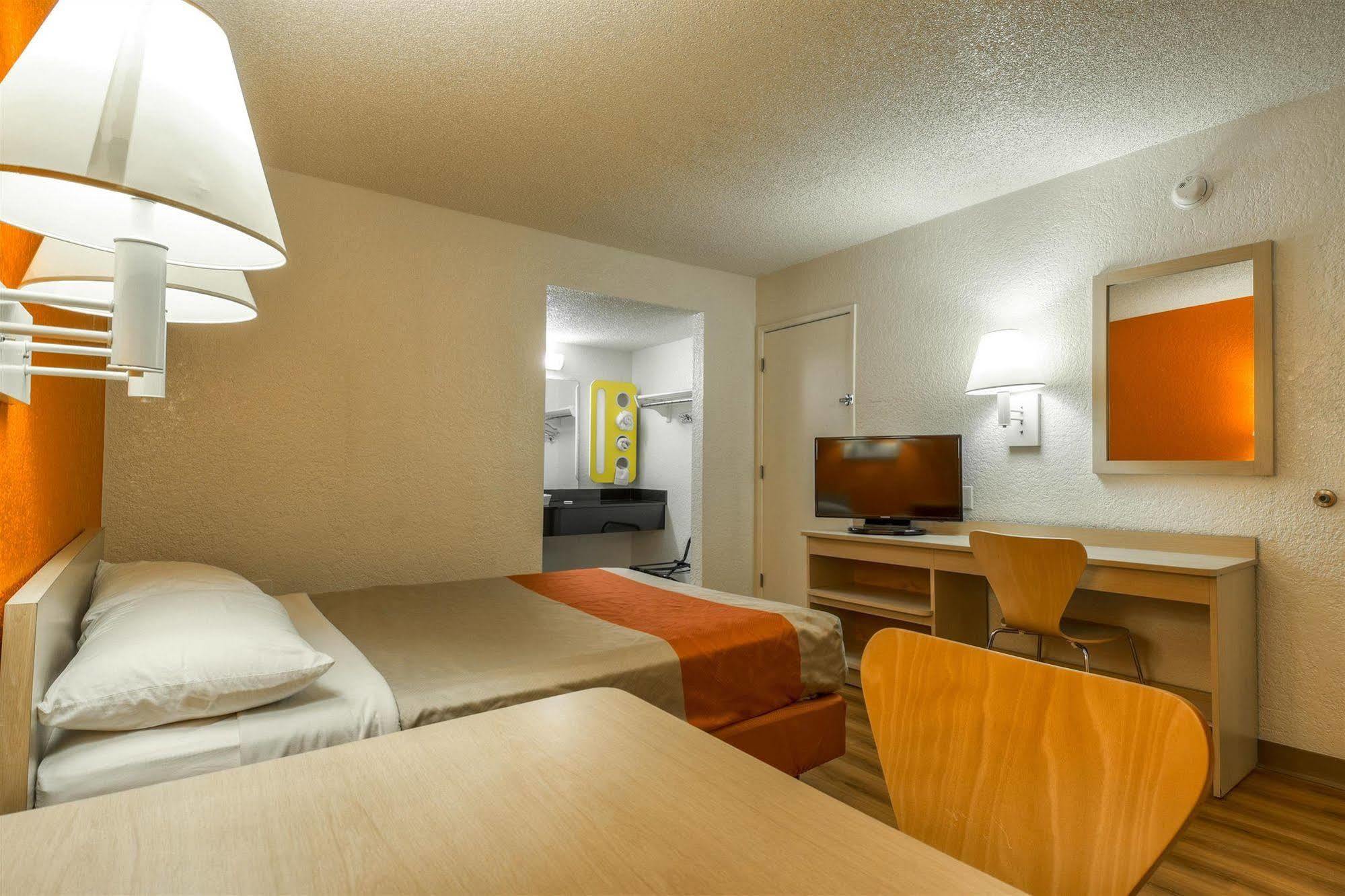 Motel 6-Norwalk, Ca - Los Angeles Kültér fotó